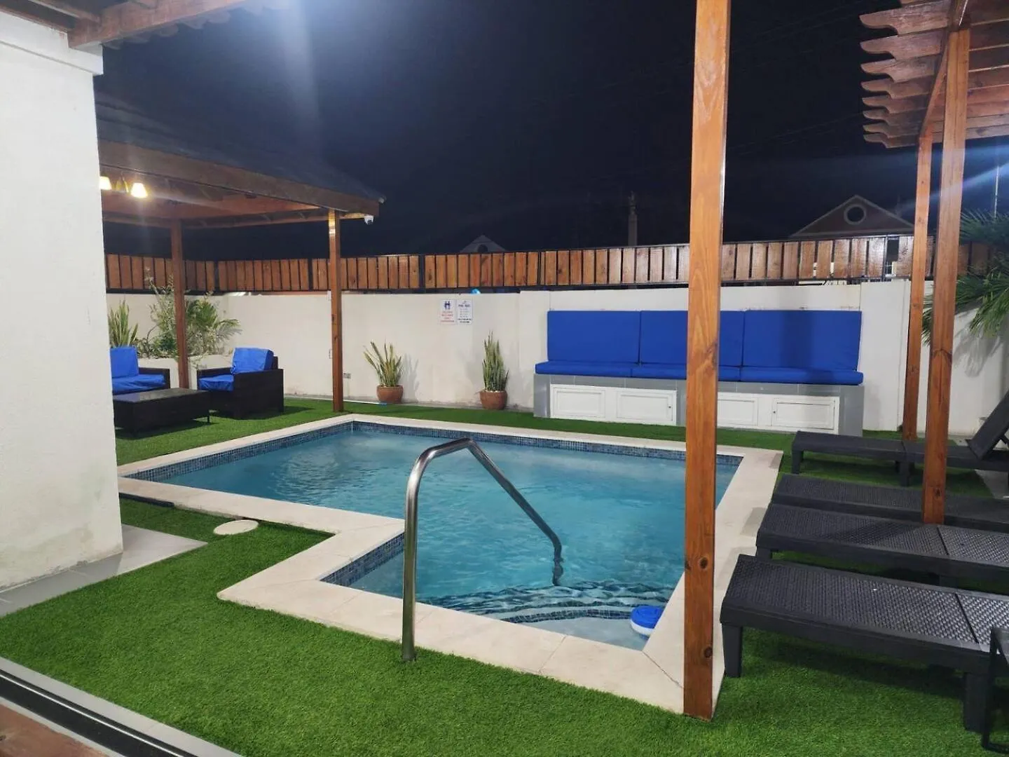 Luxurious 6 Bed Villa Wown Pool بورتمور 0*,  جامايكا